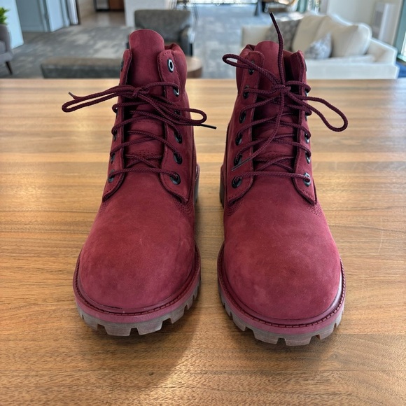 Timberland Waterproof Boots, Size 6 - Picture 4 of 11